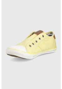 Mustang tenisówki damskie kolor żółty. Nosek buta: okrągły. Kolor: żółty. Szerokość cholewki: normalna