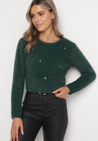 Born2be - Zielony Sweter z Dłuższym Włosiem i Kryształkami Hennilla. Kolekcja: plus size. Kolor: zielony. Materiał: dzianina. Długość rękawa: długi rękaw. Długość: długie #2