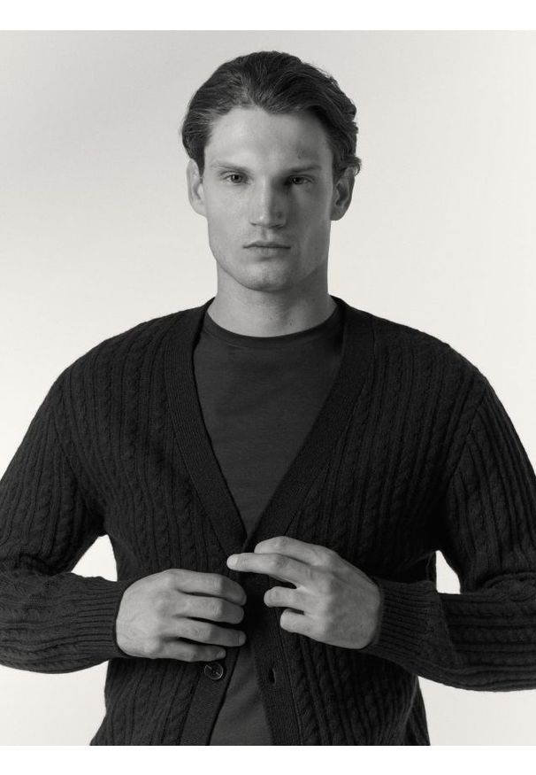 Reserved - Wełniany kardigan - bordowy. Kolor: czerwony. Materiał: wełna