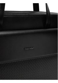 Calvin Klein Torba na laptopa Vertical Lines K50K512257 Czarny. Kolor: czarny. Materiał: skóra