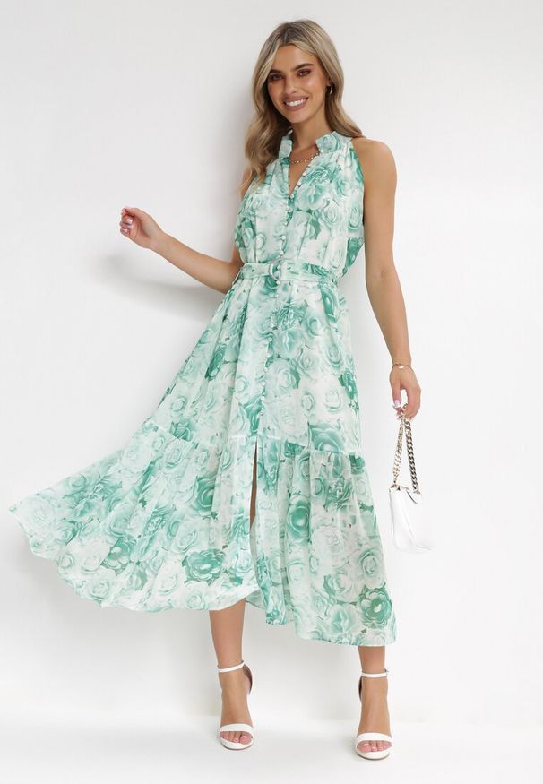 Born2be - Zielona Rozkloszowana Sukienka z Materiałowym Paskiem Evanagia. Kolor: zielony. Materiał: materiał