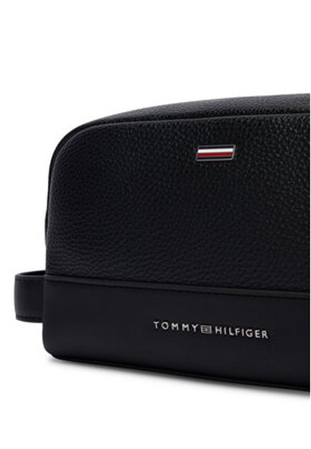 TOMMY HILFIGER - Tommy Hilfiger Kosmetyczka Th Central Washbag AM0AM14485 Czarny. Kolor: czarny. Materiał: skóra