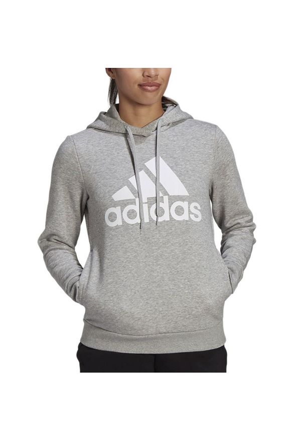 Adidas - Bluza adidas Loungewear Essentials Logo Fleece Hoodie GL0719 - szara. Typ kołnierza: kaptur. Kolor: szary. Materiał: wiskoza, polar, poliester, bawełna. Wzór: aplikacja, nadruk. Styl: klasyczny, sportowy