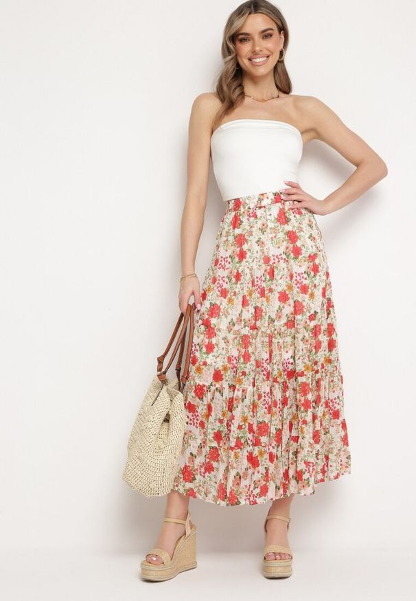 Born2be - Biało-Czerwona Rozkloszowana Spódnica z Gumką w Pasie i Falbanką Peritellia. Okazja: na co dzień. Kolor: biały. Styl: casual, elegancki