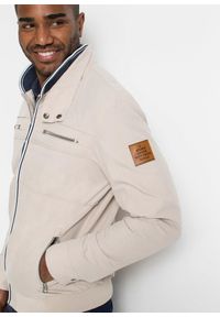 bonprix - Kurtka przejściowa o kroju bomberki ze stójką. Typ kołnierza: kołnierzyk stójkowy. Kolor: szary. Wzór: aplikacja. Styl: sportowy #2