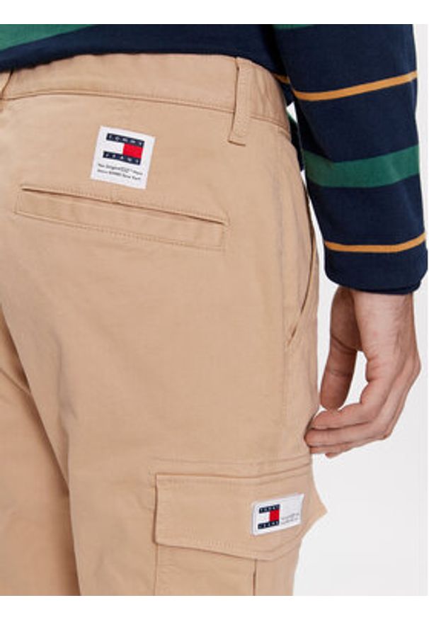 Tommy Jeans Spodnie materiałowe Austin DM0DM18341 Beżowy Slim Fit. Kolor: beżowy. Materiał: bawełna