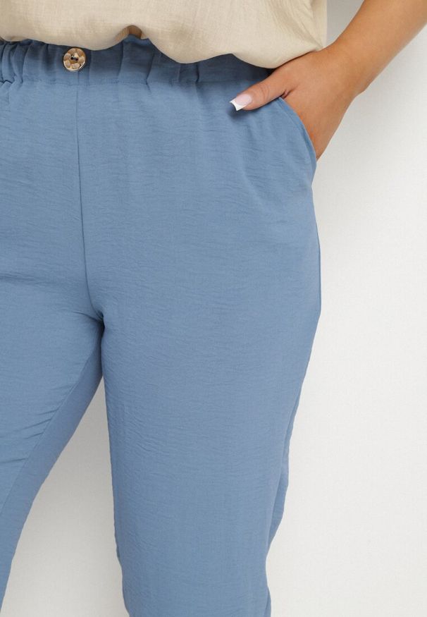 Born2be - Niebieskie Spodnie z Gumką w Pasie 7/8 Tenimira. Okazja: na co dzień, na spacer. Kolekcja: plus size. Kolor: niebieski. Styl: klasyczny, elegancki, casual