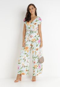 Born2be - Jasnoniebieski Kombinezon Arola. Kolor: niebieski. Materiał: tkanina, materiał. Długość rękawa: na ramiączkach. Długość: długie. Wzór: aplikacja #4