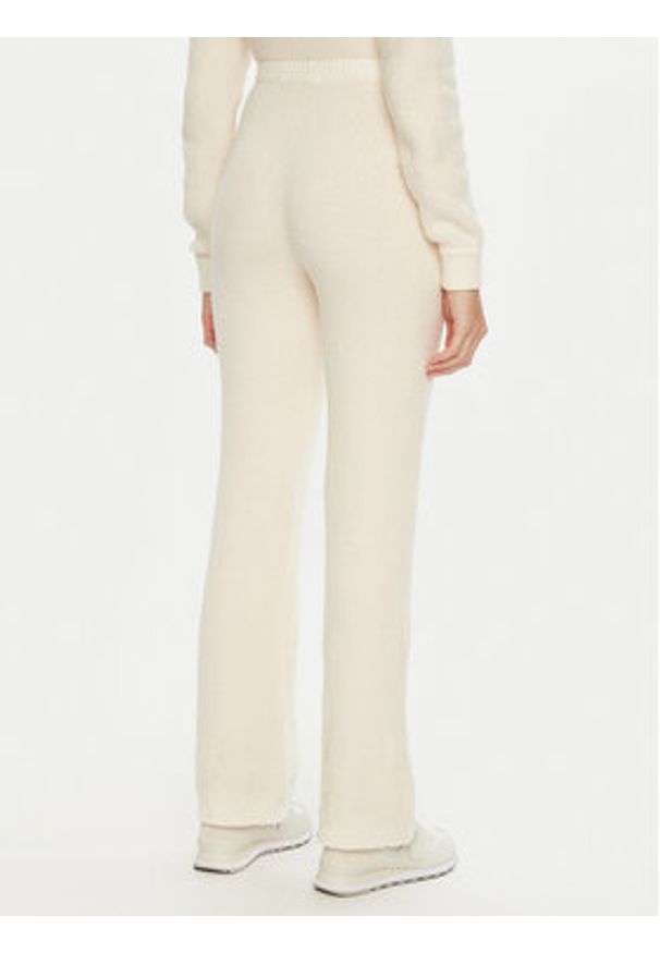 AMERICAN VINTAGE - American Vintage Spodnie dzianinowe Blimy BLI05AH24 Écru Straight Fit. Materiał: bawełna, syntetyk. Styl: vintage