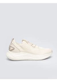 Big-Star - Sneakersy damskie beżowe TT274038 801. Okazja: na co dzień. Nosek buta: okrągły. Zapięcie: sznurówki. Kolor: beżowy. Materiał: materiał. Wzór: aplikacja #1