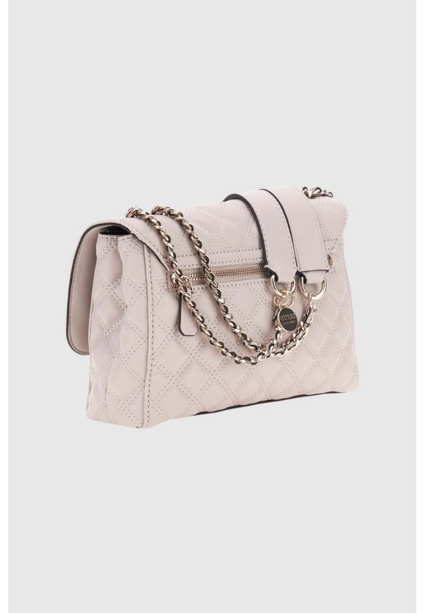 Guess - GUESS Beżowa kopertówka damska Giully. Kolor: beżowy. Materiał: skórzane