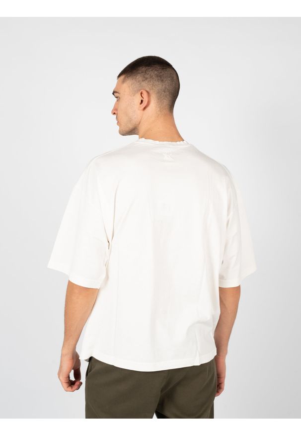 Xagon T-shirt "Over" | A23082ZX99JE | Mężczyzna | Kremowy. Kolor: kremowy. Materiał: bawełna