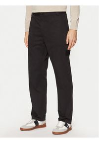 Stone Island Spodnie materiałowe 8115337F6 Czarny Regular Fit. Kolor: czarny. Materiał: bawełna