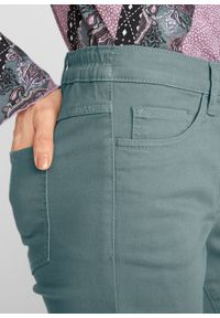 Spodnie "superstretch" z wygodnym paskiem Slim Fit bonprix zielony eukaliptusowy. Okazja: na co dzień. Kolor: zielony. Materiał: bawełna, poliester, elastan, wiskoza, materiał, lyocell. Styl: casual #3