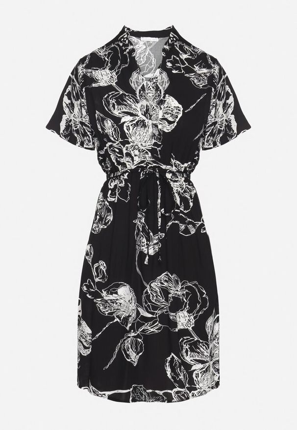 Born2be - Czarna Sukienka w Kwiaty z Paskiem Cleza. Okazja: na co dzień. Typ kołnierza: dekolt w kształcie V. Kolor: czarny. Wzór: kwiaty. Sezon: wiosna, lato. Styl: casual, elegancki