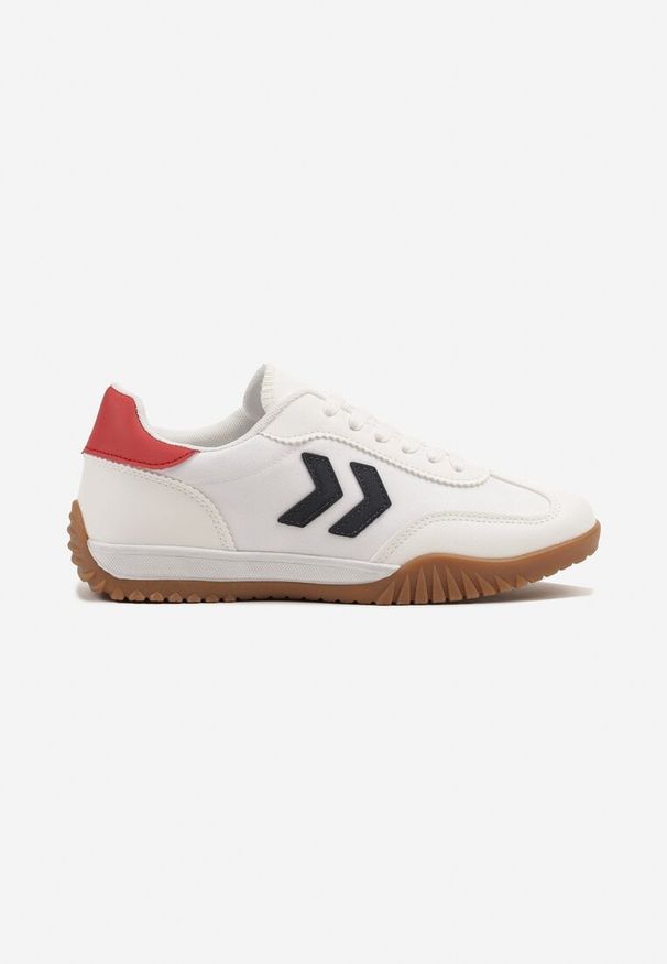 Born2be - Biało-Czerwone Sneakersy w Stylu Klasycznych Tenisówek z Ozdobnymi Przeszyciami Mepnia. Okazja: na co dzień. Kolor: biały. Materiał: jeans