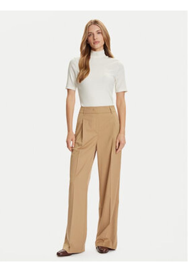 Marc O'Polo Golf M08 2076 51177 Biały Slim Fit. Typ kołnierza: polo, golf. Kolor: biały