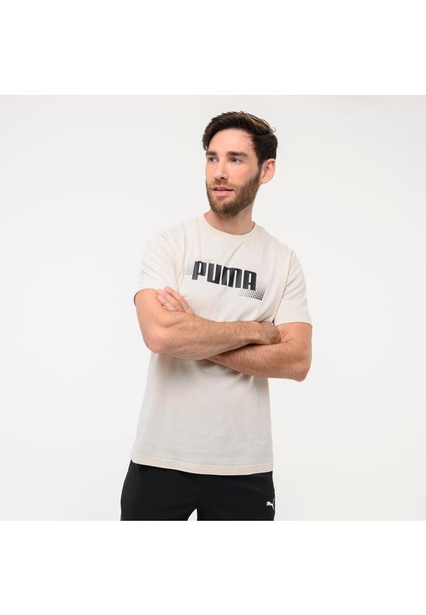 Decathlon - Koszulka z krótkim rękawem męska Puma Gym & Pilates. Kolor: beżowy. Materiał: bawełna. Długość rękawa: krótki rękaw. Długość: krótkie. Sport: joga i pilates