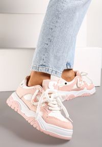 Renee - Różowe Sneakersy na Niskiej Platformie z Grubymi Sznurówkami Nerisses. Kolor: różowy. Obcas: na platformie