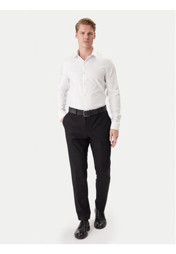 Calvin Klein Koszula LV019EU090 Biały Slim Fit. Kolor: biały. Materiał: bawełna