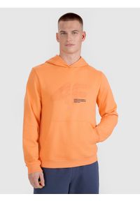 4f - 4F Bluza dresowa nierozpinana z kapturem męska - pomarańczowa M. Okazja: na co dzień. Typ kołnierza: kaptur. Kolor: pomarańczowy. Materiał: dresówka. Wzór: gładki, nadruk, napisy, ze splotem. Styl: casual, sportowy #1