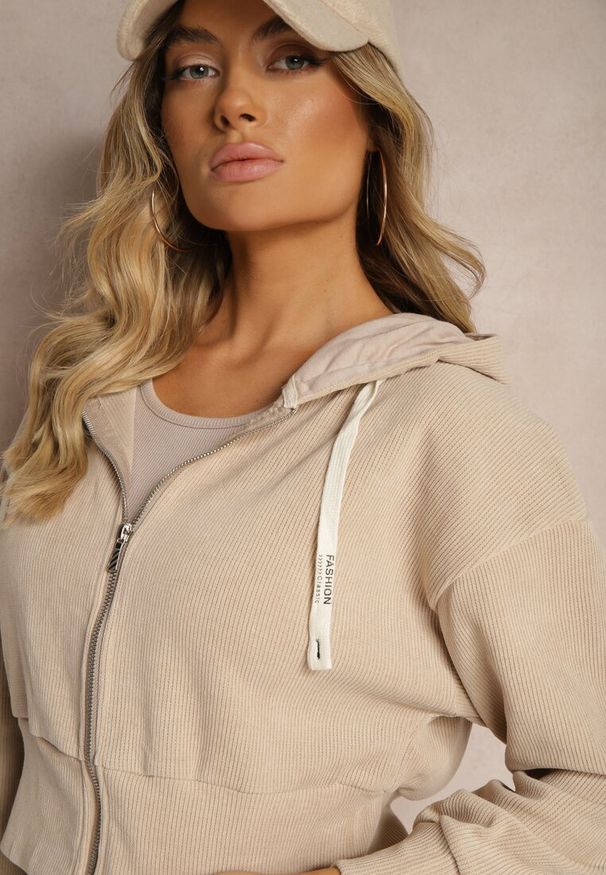 Renee - Ciemnobeżowy Komplet Dresowy z Dodatkiem Bawełny Spodnie z Gumką w Talii Bluza z Kapturem Sesaria. Kolor: beżowy. Materiał: bawełna, dresówka