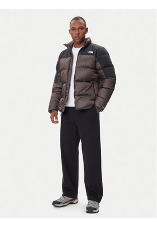 The North Face Kurtka puchowa Diablo 2.0 NF0A8993 Brązowy Regular Fit. Kolor: brązowy. Materiał: syntetyk