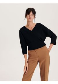 Reserved - Sweter z wiskozą - czarny. Kolor: czarny. Materiał: wiskoza