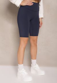Renee - Granatowe Szorty Kolarki High Waist Basalla. Okazja: na co dzień. Stan: podwyższony. Kolor: niebieski. Sezon: lato. Styl: casual #5
