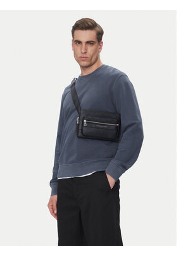 TOMMY HILFIGER - Tommy Hilfiger Saszetka nerka Th Central Bumbag AM0AM13352 Czarny. Kolor: czarny. Materiał: skóra