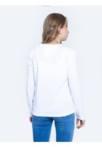 Big-Star - Bluzka dziewczęca longsleeve biała Brina 101. Okazja: na co dzień, na uczelnię. Kolor: biały. Materiał: jeans, bawełna. Długość rękawa: długi rękaw. Długość: długie. Wzór: nadruk, aplikacja. Styl: młodzieżowy, casual #4