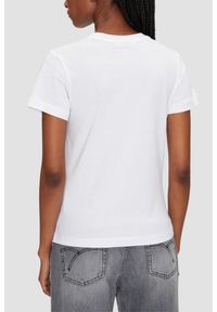 Guess - GUESS Biały damski t-shirt Narciso. Kolor: biały #4