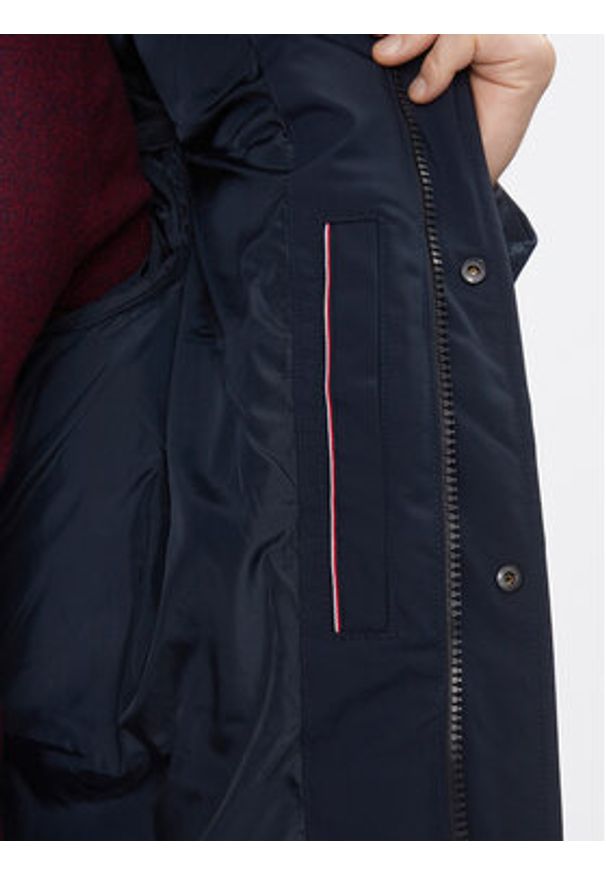 TOMMY HILFIGER - Tommy Hilfiger Kurtka zimowa Rockie MW0MW32790 Granatowy Regular Fit. Kolor: niebieski. Materiał: syntetyk. Sezon: zima