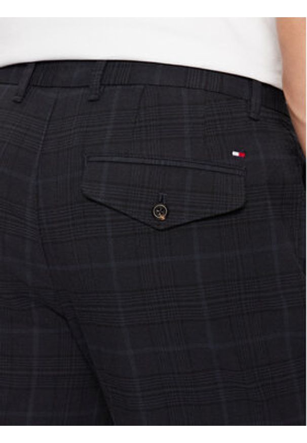TOMMY HILFIGER - Tommy Hilfiger Chinosy MW0MW37726 Granatowy Tapered Fit. Kolor: niebieski. Materiał: bawełna