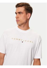 Tommy Jeans T-Shirt DM0DM19694 Biały Regular Fit. Kolor: biały. Materiał: bawełna