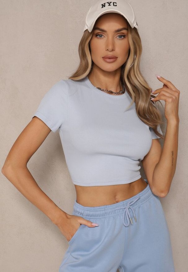 Renee - Jasnoniebieski T-shirt z Bawełny z Prążkowanego Materiału Aszedi. Okazja: na co dzień. Kolor: niebieski. Materiał: bawełna, materiał, prążkowany. Wzór: prążki. Styl: klasyczny, casual
