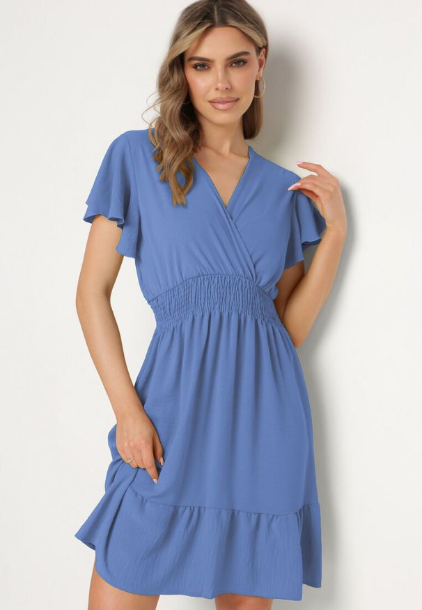 Born2be - Niebieska Sukienka Mini z Gumką w Pasie i Falbanką Senait. Kolor: niebieski. Długość: mini