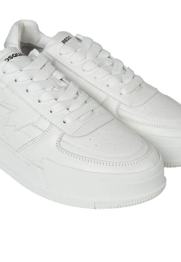 DSQUARED2 - Dsquared2 Sneakersy | SNM024835605520 | Mężczyzna | Biały. Okazja: na co dzień. Kolor: biały. Materiał: skóra. Sport: bieganie