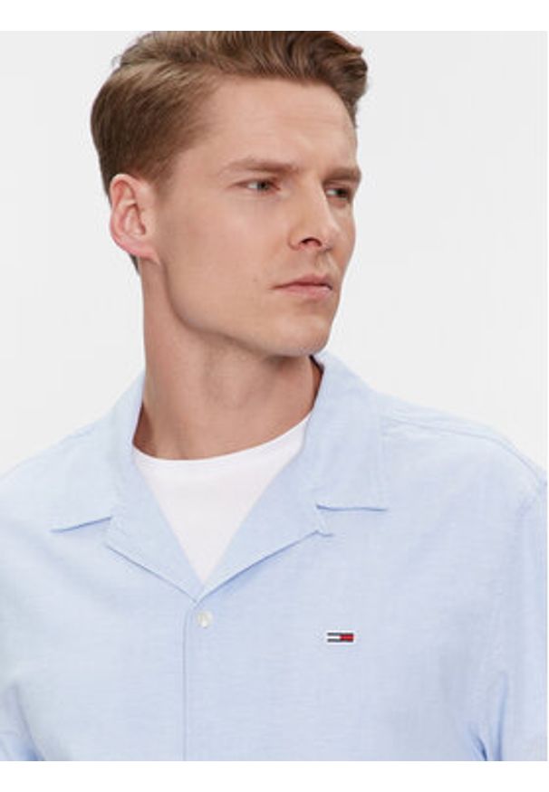 Tommy Jeans Koszula Camp DM0DM18963 Błękitny Regular Fit. Kolor: niebieski. Materiał: len, bawełna