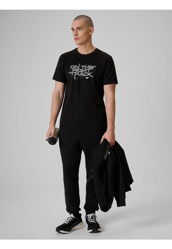 4f - 4F T-shirt regular z nadrukiem męski - czarny XXL. Okazja: na co dzień. Kolor: czarny. Materiał: jeans, bawełna, dresówka, dzianina. Wzór: nadruk. Styl: klasyczny, casual