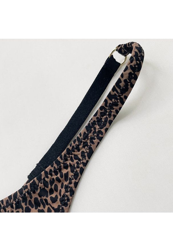 Intica - Stringi biodrówki z delikatnych materiałów niewidoczne pod ubraniem Viole. Kolor: czarny. Materiał: materiał