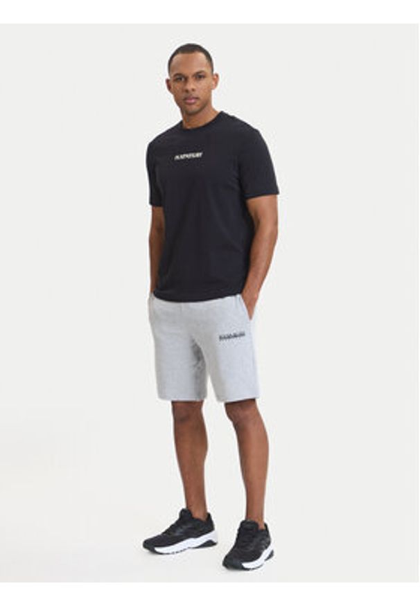 Napapijri Szorty sportowe N-Gori NP0A4IBQ Szary Regular Fit. Kolor: szary. Materiał: bawełna. Styl: sportowy
