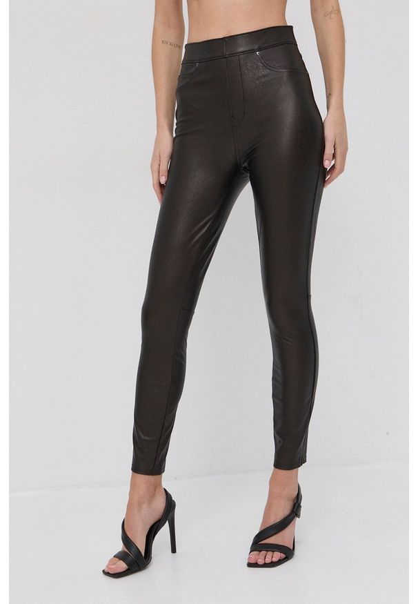 Spanx Legginsy modelujące Leather-Like Ankle Skinny damskie kolor brązowy gładkie. Kolor: brązowy. Wzór: gładki