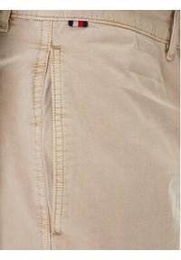 TOMMY HILFIGER - Tommy Hilfiger Spodnie materiałowe Denton MW0MW39695 Beżowy Straight Fit. Kolor: beżowy. Materiał: bawełna #4