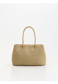 Reserved - Torebka shopper z imitacji zamszu - beżowy. Kolor: beżowy. Materiał: zamszowe #1