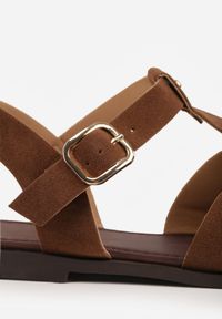 Born2be - Jasnobrązowe Sandały Gladiatorki z Imitacji Nubuku z Klamerką Belenatia. Zapięcie: pasek. Kolor: brązowy. Materiał: nubuk. Sezon: lato. Styl: klasyczny #5