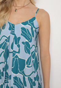 Born2be - Niebieska Rozkloszowana Sukienka na Ramiączkach z Wiskozowej Tkaniny w Kwiaty Sepelvia. Okazja: na co dzień. Typ kołnierza: dekolt w kształcie V. Kolor: niebieski. Materiał: wiskoza, tkanina. Długość rękawa: na ramiączkach. Wzór: kwiaty. Sezon: lato. Styl: elegancki, casual #7