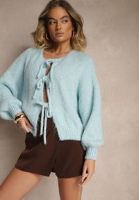 Renee - Niebieski Kardigan z Wełną o Kroju Oversize z Wiązanymi Kokardami Elearina. Typ kołnierza: kokarda. Kolor: niebieski. Materiał: wełna #5