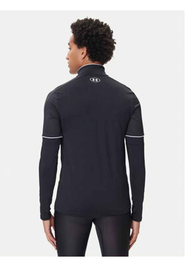 Under Armour Koszulka techniczna Ua Challenger 6004043 Czarny Slim Fit. Kolor: czarny. Materiał: syntetyk