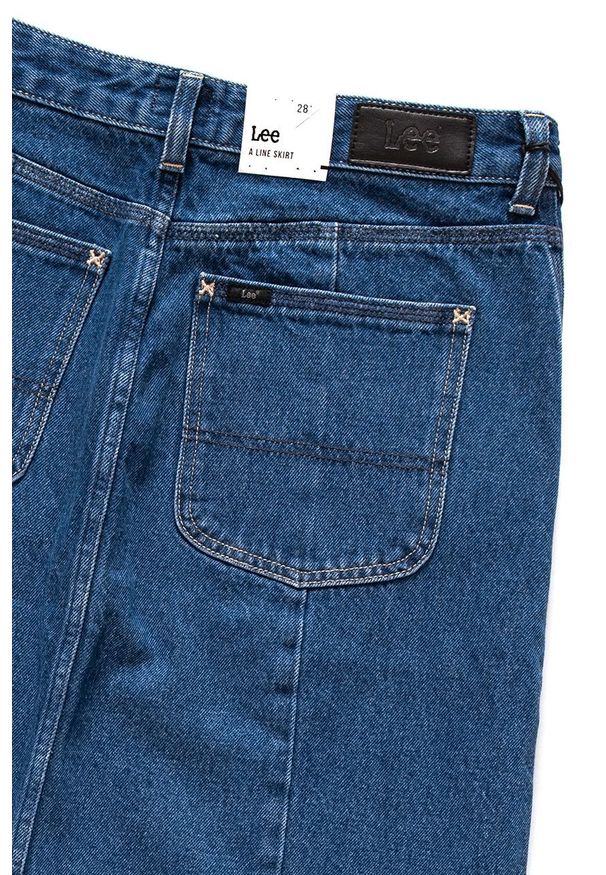 Lee - LEE A LINE SKIRT REMO LIGHT L38TGAEF 112108332. Stan: podwyższony. Materiał: jeans. Długość: do kolan. Wzór: jednolity